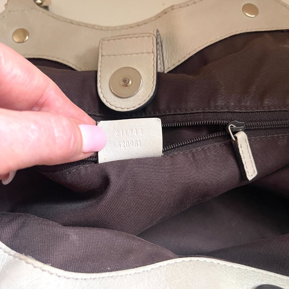 Auc Gucci GG Monogram Canvas Sukey Bag - Picture 4 of 12
